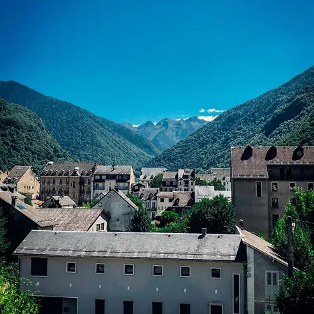 Cano'py, 2 Pieces Avec Vue Montagne En Coeur De Apartman Bagnères-de-Luchon